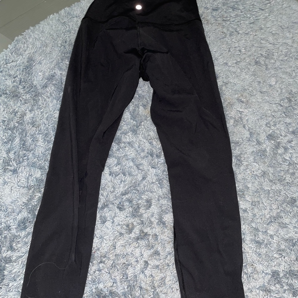 black lululemon leggings